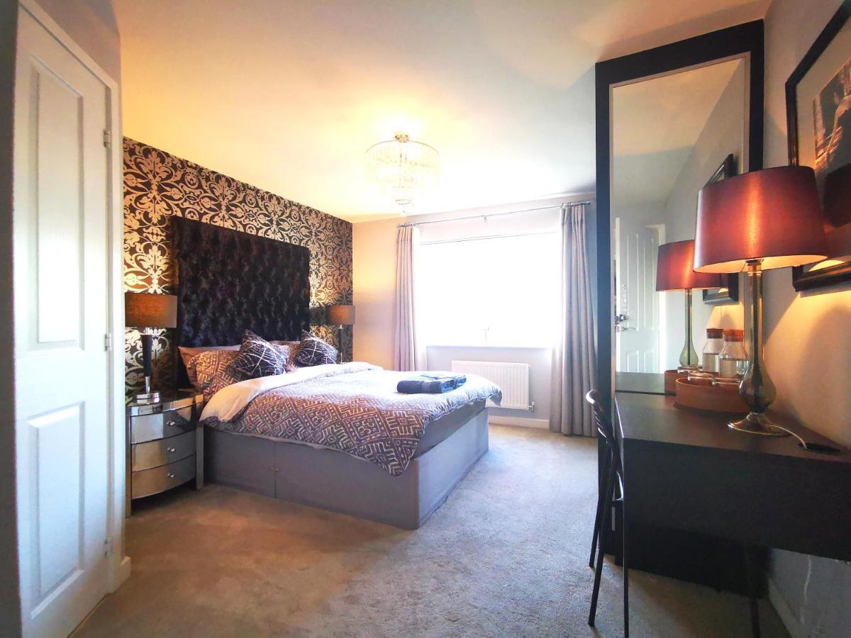 The Lawnswood - Central Manchester Holiday Home With Free Parking エクステリア 写真