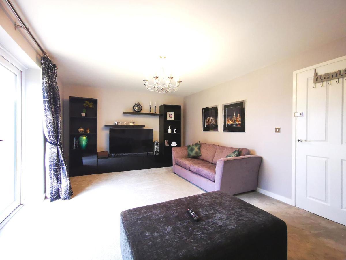 The Lawnswood - Central Manchester Holiday Home With Free Parking エクステリア 写真